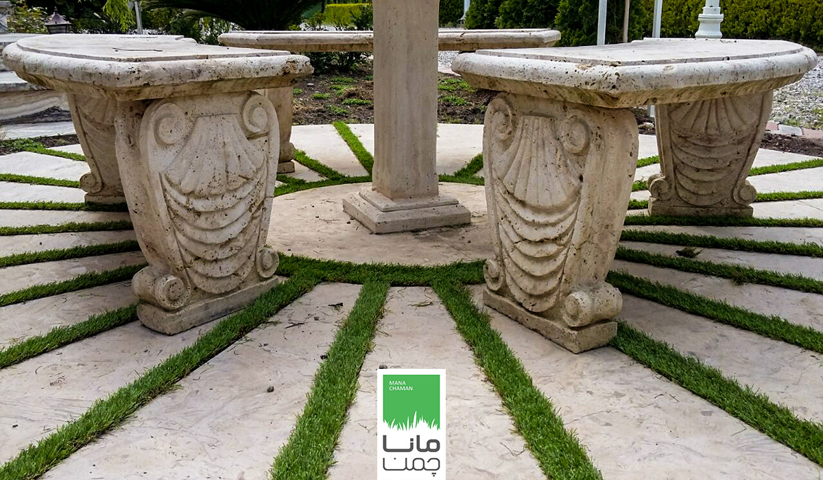 چمن مصنوعی بین سنگ و موزاییک