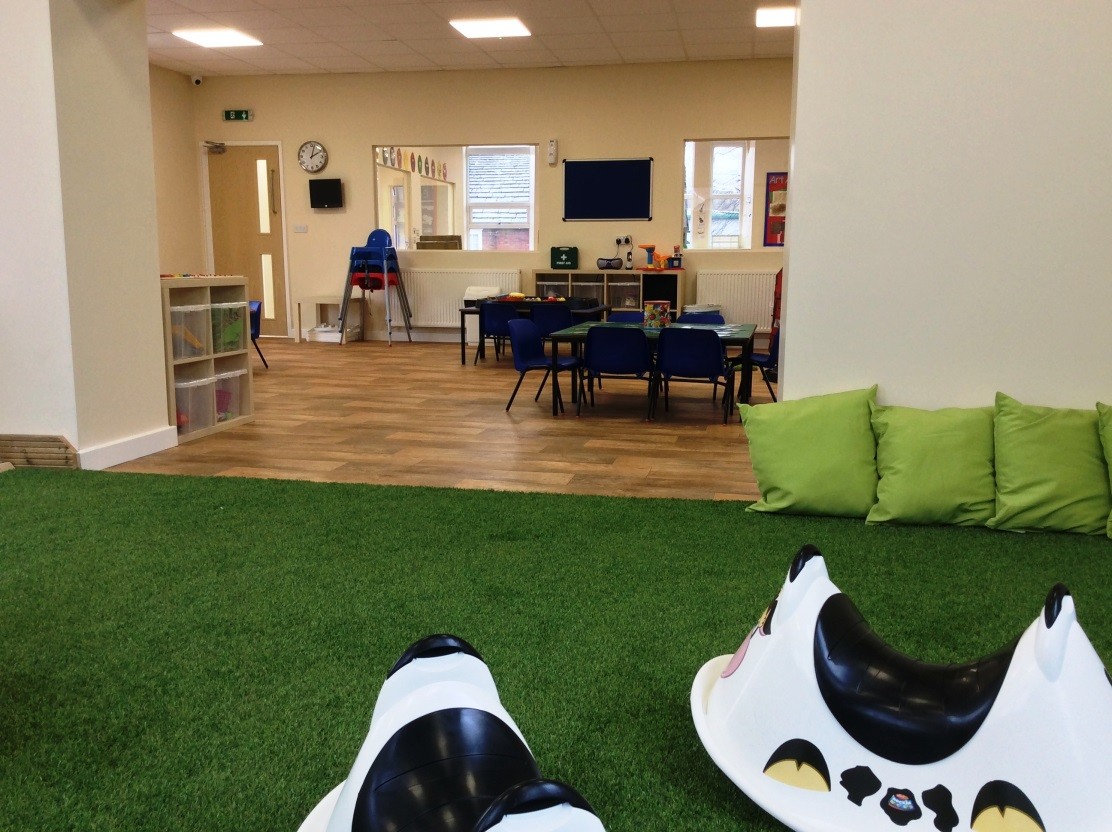 چمن مصنوعی خانه