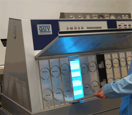 دستگاه مولد پرتو فرابنفش