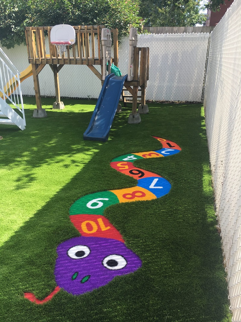 چمن مصنوعی مهدکودک