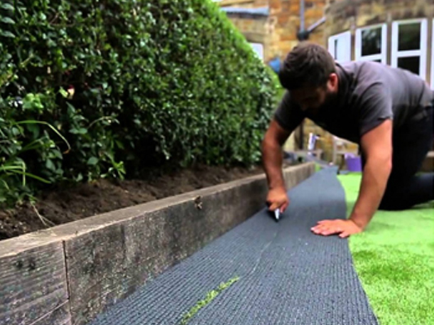 نحوه نصب چمن مصنوعی