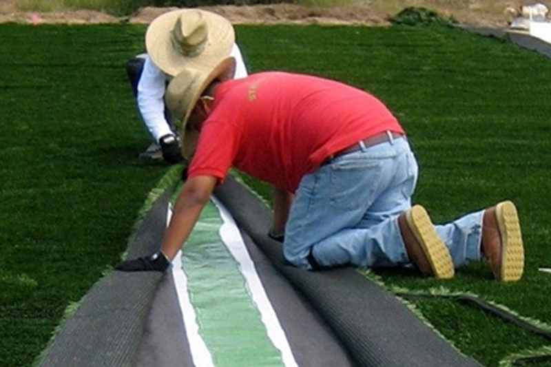 نحوه نصب چمن مصنوعی