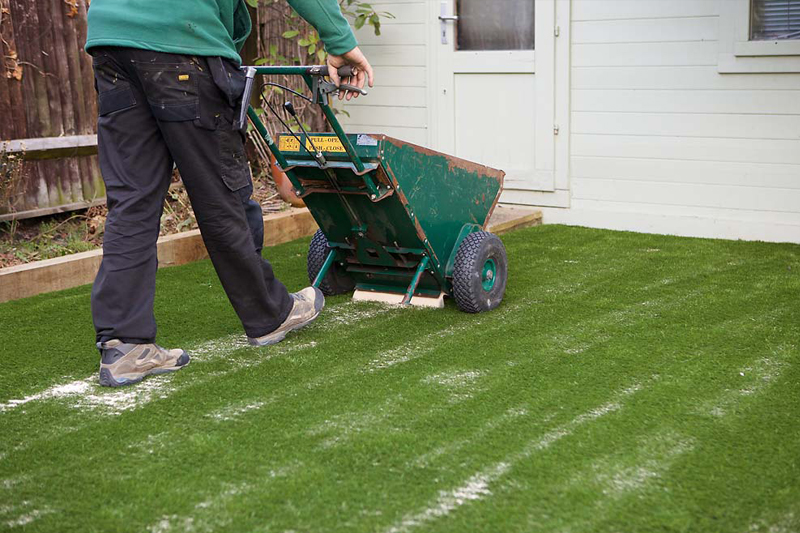 نحوه نصب چمن مصنوعی