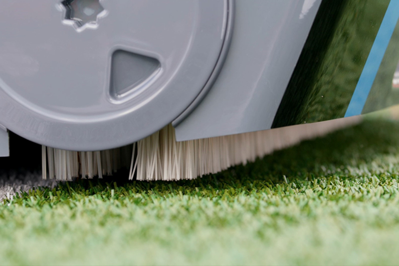 نگهداری چمن مصنوعی فوتبال