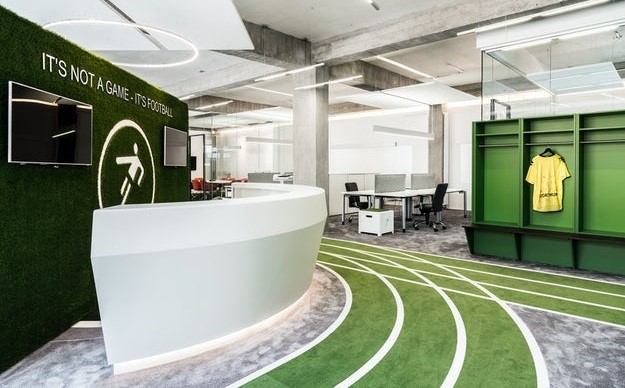 چمن مصنوعی دیواری و دکوراسیون داخلی