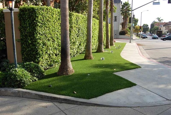 چمن مصنوعی خانه