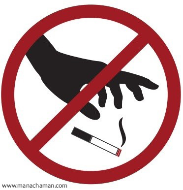 انداختن ته سیگار روشن روی چمن مصنوعی باعث سوختگی آن می شود