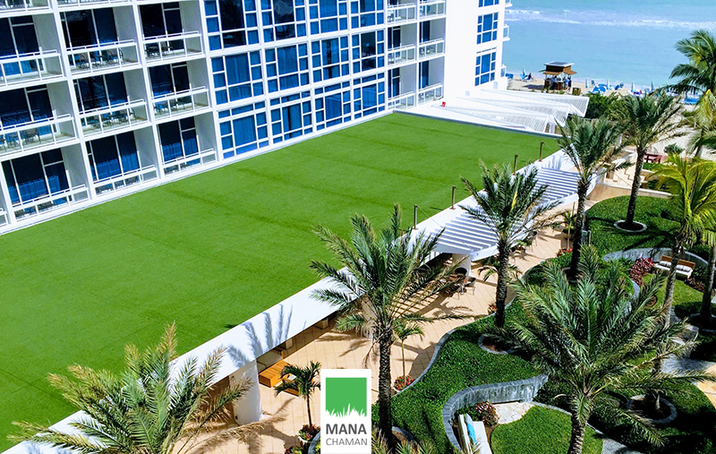 استفاده از چمن مصنوعی لوکس در محوطه فضای سبز هتل