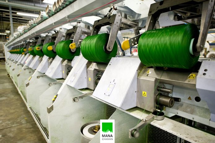 تولید نخ چمن مصنوعی توسط دستگاه های خودکار