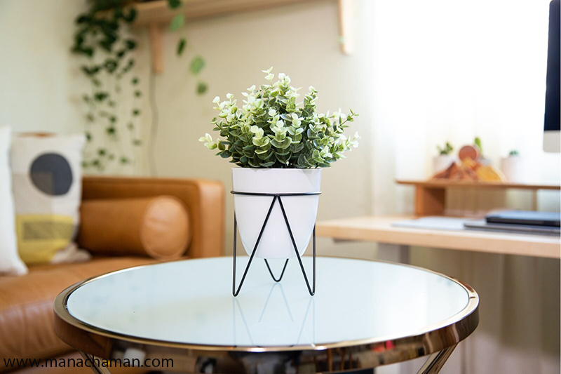 گل مصنوعی در فضای نشیمن منزل