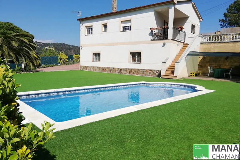 چمن مصنوعی حیاط ویلا 11