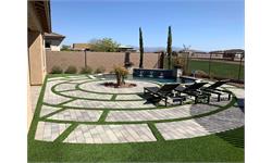 چمن مصنوعی حیاط